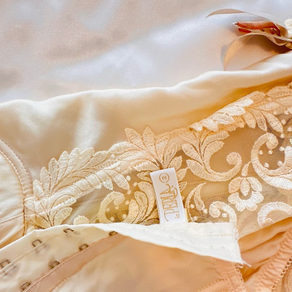 La Perla Gold label Elegant Ivory Cream Lace Bustier with garters #032 - Picture 8 of 10